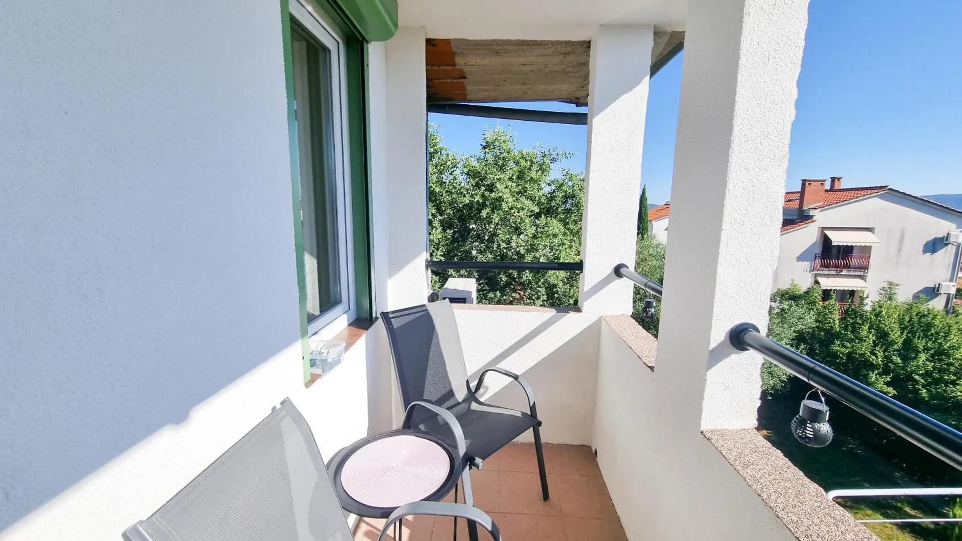 Apartmani 1 Pinezici Lägenhet