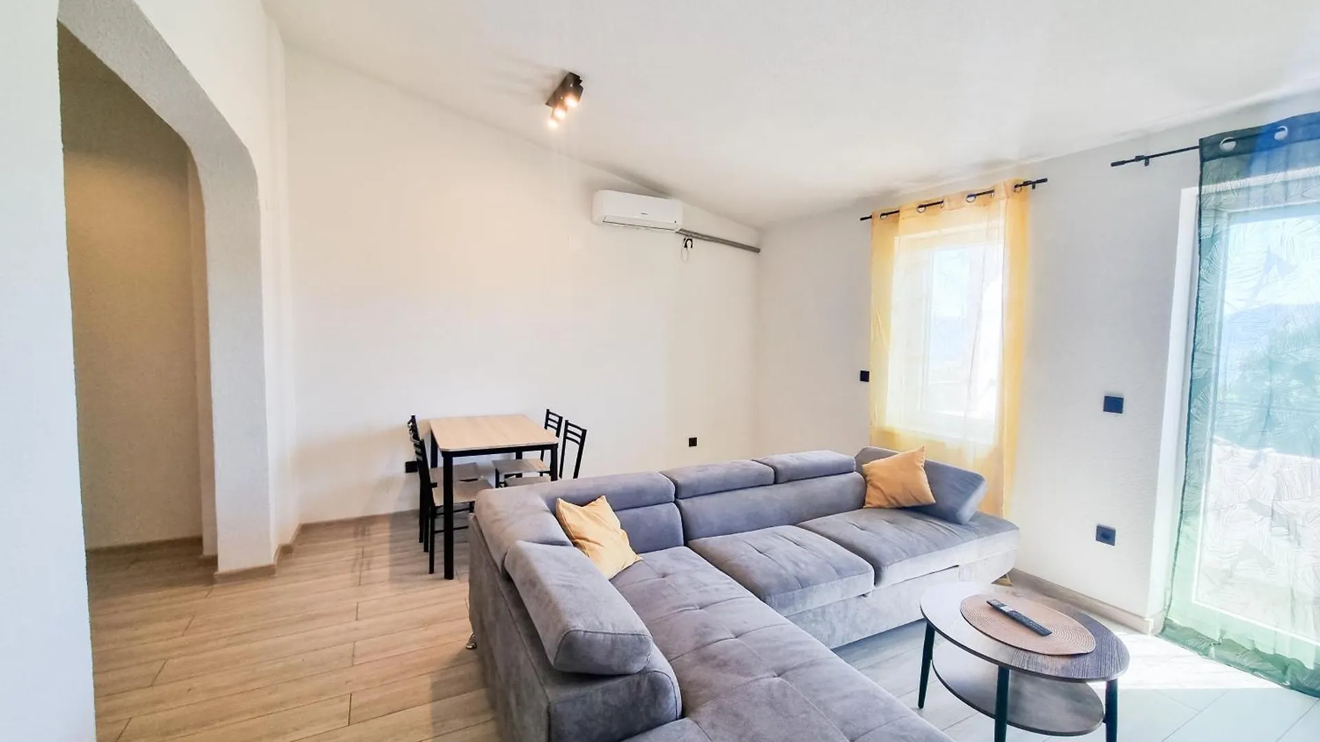 Apartmani 1 Pinezici Pinezići
