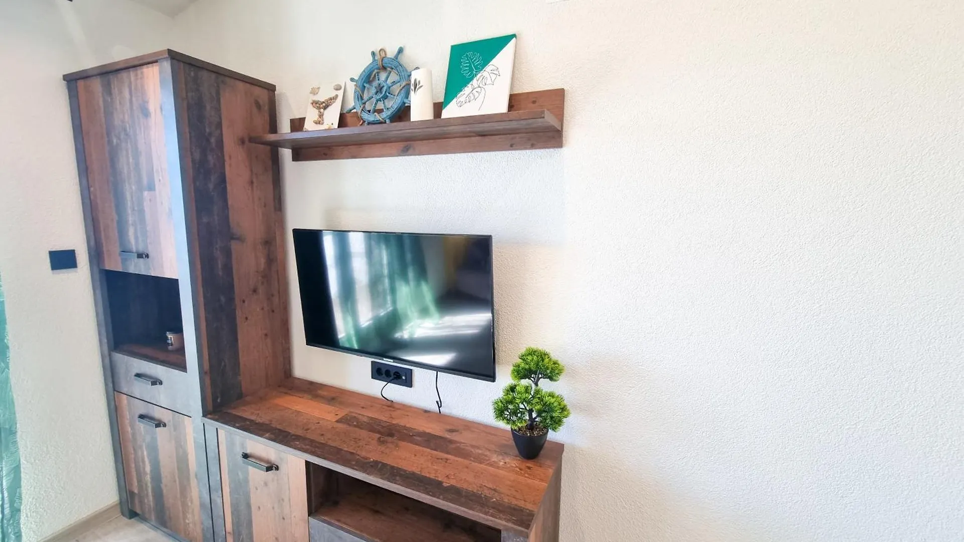 Apartmani 1 Pinezici Lägenhet