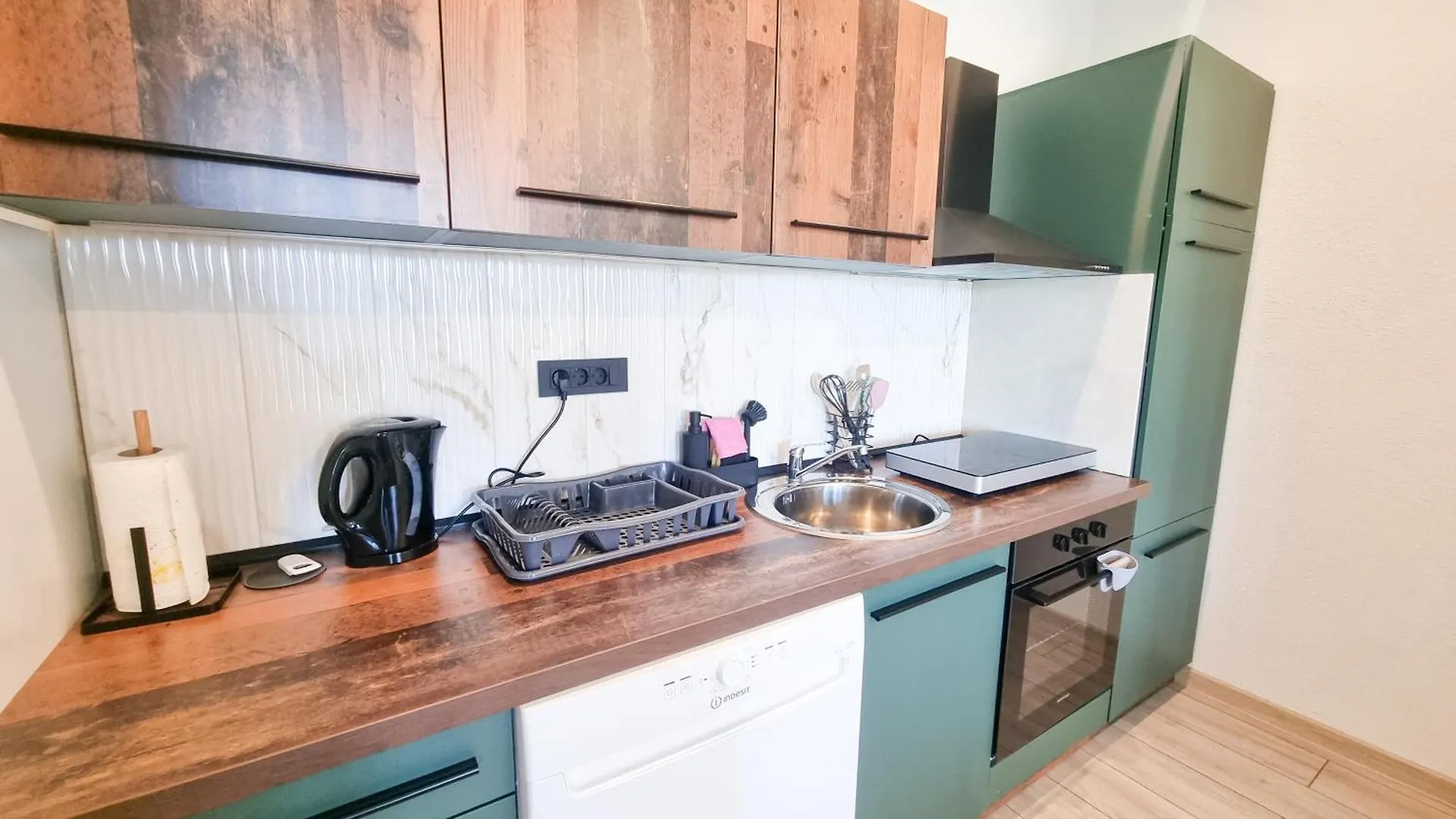 Apartmani 1 Pinezici קרואטיה