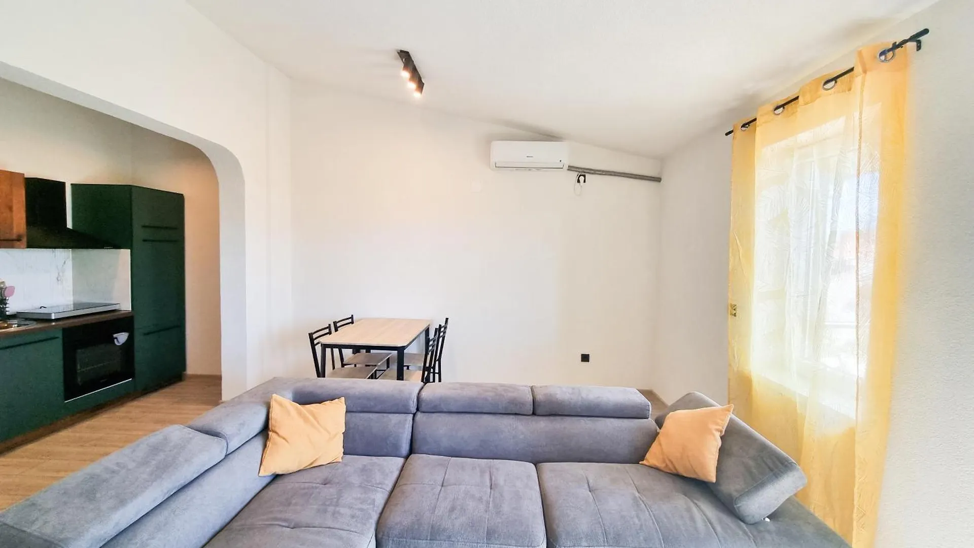 דירה Apartmani 1 Pinezici קרואטיה